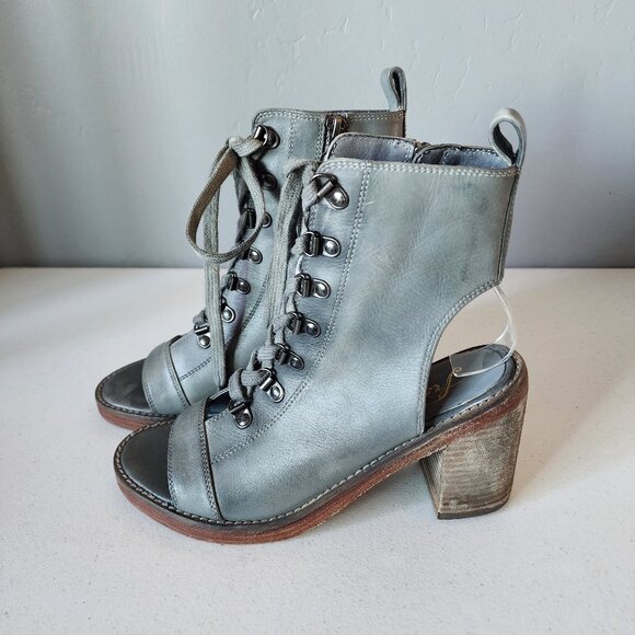 Free People Cut-Out Bootie "NEW" - Picture 6 of 16